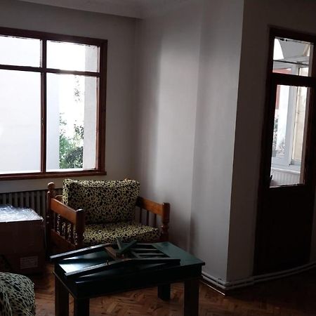 Flat Kavisli Apartment Istanbul Bagian luar foto